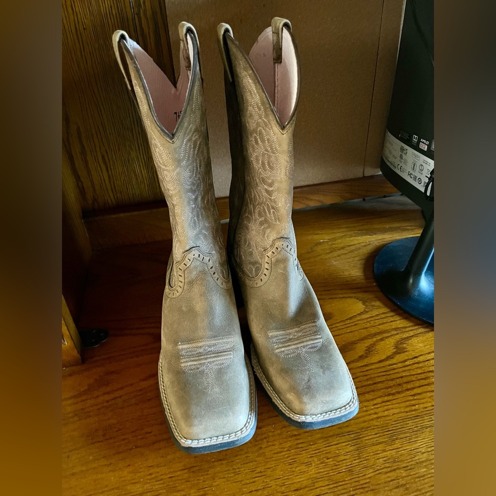 Ariat Cowgirl Boots